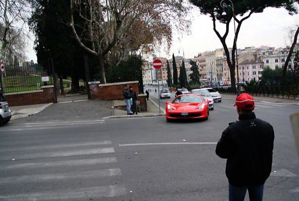 2013-Ferrari-458-Italia