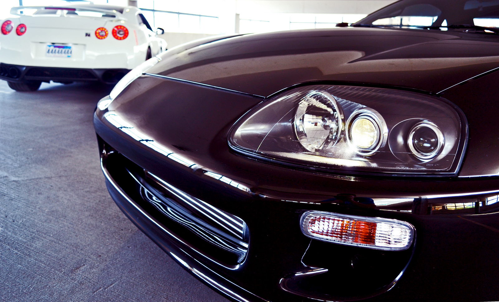 Toyota Supra Nissan GT-R (2)