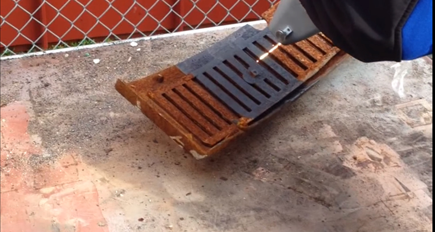 1,000 Watt Rust Cleaning Laser Removes Rust Effortlessly